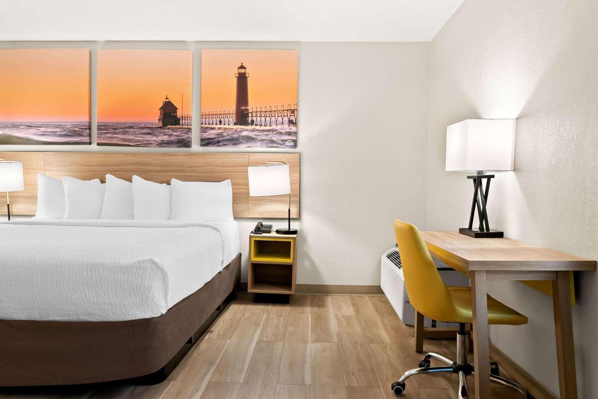 Days Inn & Suites By Wyndham Warren Zewnętrze zdjęcie