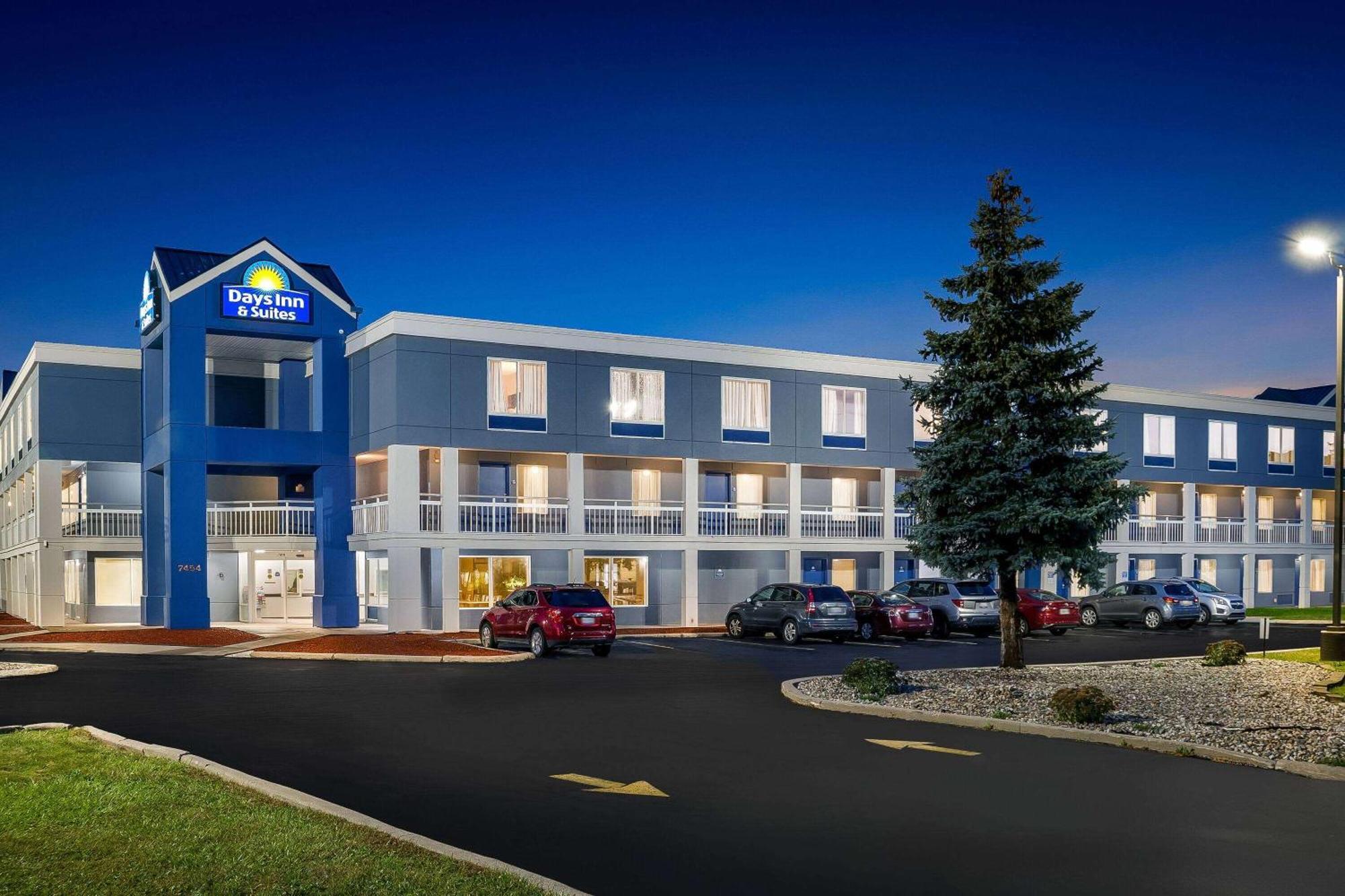 Days Inn & Suites By Wyndham Warren Zewnętrze zdjęcie